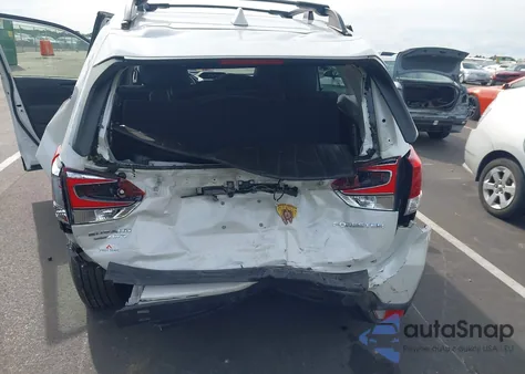 2021 Subaru Forester Premium z USA, uszkodzony, nr VIN JF2SKAJC9MH576437